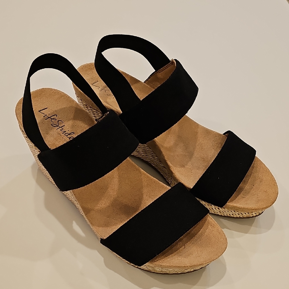 Life Stride Delra Black Elastic Strap Wedge Sandals with Tan Footbed Size 8.5